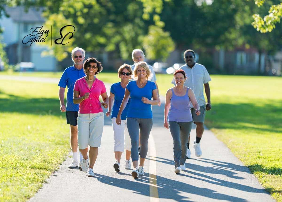 Crecimiento Explosivo en Comunidades Active Adult: Oportunidad de Oro para Inversionistas Latinos en USA